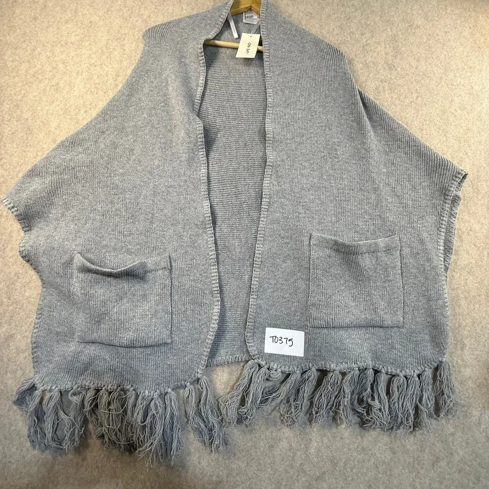 On 34th Heather Grey Knit Fringe Poncho Wrap One Size MO9742402‎